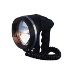 Array	[art_haupttext2] AS HANDSCHEINWERFER BREMEN 12V/30W Elastisches Gummigeh�use, 100 % wasserdicht. Auch unter Wasser einsetzbar. Antimagnetisch und seewasserfest. 
Ein- und Ausschalter mit Morsetaste.
Wendelschnur von 0,7 bis 3 m.
H�he: 164 mm. Breite: 148 mm. �: 118 mm.