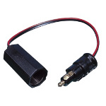  ADAPTER 12V Uni-Stecker/Steckdose Zigarettenanz�nder. In Blisterverpackung.
