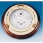  WETTERSTATION WEATHERMAN MARINER Wetterstation Weatherman<BR>4 Ger�te in Einem. Uhr, Hygrometer, Barometer und Thermometer.
<BR>Royal Mariner<BR>Aus massivem Messing, versehen mit einer hochwertigen Lackierung als Anlaufschutz.<BR>Auf einer Teakholzgrundplatte. Durchmesser: 345mm.



